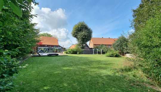 Bild von Ein 300 m² großes „exklusives Landhaus“ auf einem 2.150 m² großen Grundstück