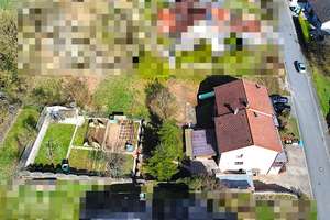 Neu in Adelsheim: Attraktives Einfamilienhaus mit Einliegerwohnung in familiärer Lage – Die vollständige Adresse der Immobilie erhältst du vom Anbieter., 74740 Adelsheim – Vorschaubild 1