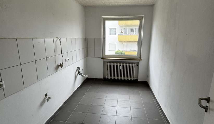 schöne 3-Zi-Whg mit Balkon, Stellplatz - Photo 2