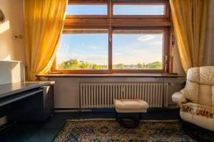 2-Zimmer-Wohnung mit unverbaubarem Weitblick über Lankwitz – Verkauf mit Wohnungsrecht – Die vollständige Adresse der Immobilie erhältst du vom Anbieter., 12247 Lankwitz, Berlin – Vorschaubild 1