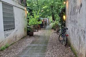 Zentraler geht es nicht: 2-Zimmer-DG-Wohnung nahe Uni Köln  – Zülpicher Straße 24, 50674 Neustadt/Süd, Köln – Vorschaubild 5
