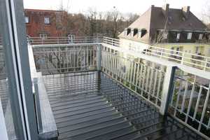Traumhaft helle 3 Zi. Galerie-Wohnung, EBK, 11 qm SW Balkon, toller Blick über München.  – Waisenhausstraße 15, 80637 München – Vorschaubild 8