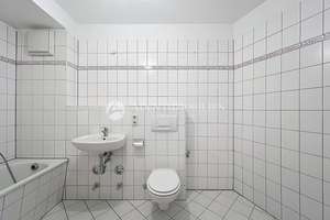 2 große Zimmer mit Aufzug & Balkon Altstadt Köpenick mit Umwandlungspotenzial in 3-Zimmer-Wohnung ! – Kietzer Str. 7, 12555 Köpenick, Berlin – Vorschaubild 21