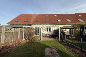 Charmantes Reihenmittelhaus in ruhiger Lage von Waren (Müritz) – Die vollständige Adresse der Immobilie erhältst du vom Anbieter., 17192 Waren (Müritz) – Vorschaubild 1