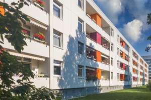 Entspannt wohnen im Grünen: 3 Zimmer mit Balkon und Badewanne