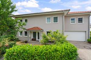 Bremen - Horn | Schönes, modernes 7-Zimmer-Einfamilienhaus mit Terrasse & Garten, Garage sowie tolle