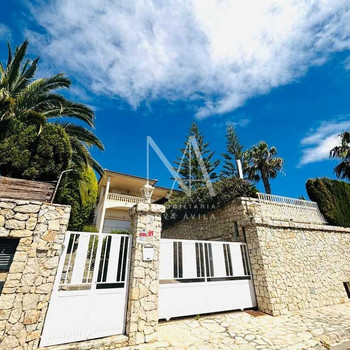 FREISTEHENDES CHALET IN INCA
