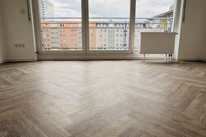 Erstbezug nach Kernsanierung: Lichtdurchflutete Maisonette, TL-Bad, Südbalkone, Stellplatz, Wallbox – Ohmstraße 64, 60486 Bockenheim, Frankfurt am Main – Vorschaubild 4