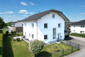 REDUZIERT: Junges Wohnhaus sucht neue Familie  – Die vollständige Adresse der Immobilie erhältst du vom Anbieter., 94439 Roßbach – Vorschaubild 6