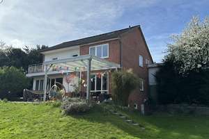 Molfsee Dorf- Grüne Oase: Architektenhaus mit riesigem Grundstück und raffinierter Ebenenstruktur – Die vollständige Adresse der Immobilie erhältst du vom Anbieter., 24113 Molfsee – Vorschaubild 5
