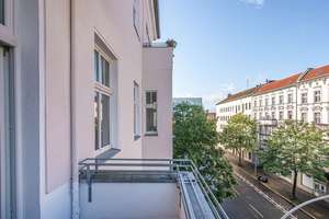 Charmante 2-Zimmer-Eigentumswohnung mit Balkon - Altbau nahe der Spree – Beusselstraße 4, 10553 Moabit, Berlin – Vorschaubild 1