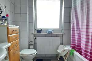 Mehrfamilienhaus mit 3 Wohneinheiten und 1 Gewerbeeinheit – ca. 5 % Rendite – Die vollständige Adresse der Immobilie erhältst du vom Anbieter., 92224 Kernstadt, Amberg – Vorschaubild 8