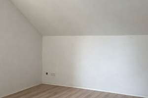 Gemütliche Dachgeschoss-Wohnung in Duisburg – Die vollständige Adresse der Immobilie erhältst du vom Anbieter., 47169 Marxloh, Duisburg – Vorschaubild 5
