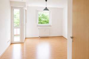 Helle 3-Zimmer-Wohnung in gepflegter Wohnanlage in ER-Büchenbach – Taunusstraße 81, 91056 Büchenbach West, Erlangen – Vorschaubild 3