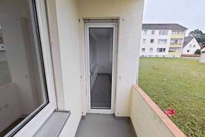 Geräumige 3-Zimmer-Erdgeschosswohnung mit BALKON – Lahrkampstraße 2, 33104 Schloß Neuhaus, Paderborn – Vorschaubild 3