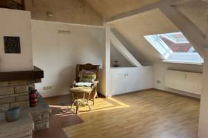 Viel Freiraum über den Dächern von Leipzig: Helle Dachgeschosswohnung zur Miete – 4317 Reudnitz-Thonberg, Leipzig – Vorschaubild 1