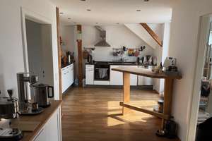 3-Zimmer-Dachgeschosswohnung mit Balkon in München-Moosach – Andernacher Straße 40, 80993 Alt-Moosach, München – Vorschaubild 7