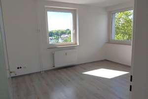 Komplett sanierte 3 Zimmer Wohnung mit Balkon in Gelsenkirchen zu vermieten – Stallbergshof 10, 45883 Feldmark, Gelsenkirchen – Vorschaubild 6