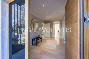 Kernsaniertes und stilvolles Zuhause in Toplage: Einziehen und Wohlfühlen – Die vollständige Adresse der Immobilie erhältst du vom Anbieter., 61440 Oberursel (Taunus) – Vorschaubild 3