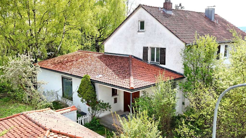 Immobilie in Kulmbach - Charmante Doppelhaushälfte mit Potential  - Bild 1