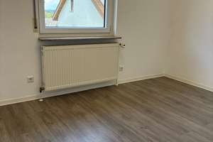 Wohnen mit Charakter: Modernisierte, lichtdurchflutete Vier-Zimmer-Wohnung in Altdorf – Jusistraße 4, 72655 Altdorf – Vorschaubild 9
