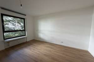 Sanierte 2,5 Zimmerwohnung mit Balkon und Einbauküche – 81375 Neuhadern, München – Vorschaubild 10