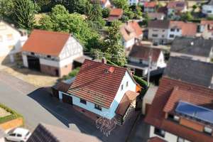 Wohnhaus mit Potenzial – großzügiger Garten und vielfältige Gestaltungsmöglichkeiten – 97896 Freudenberg – Vorschaubild 1