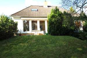 Einfamilienhaus mit Garage im schönen Berlin Mariendorf zum Kauf – Die vollständige Adresse der Immobilie erhältst du vom Anbieter., 12107 Mariendorf, Berlin – Vorschaubild 12