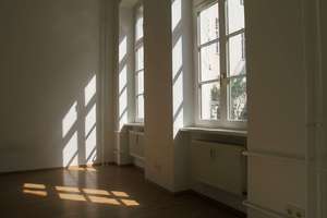 Zur Miete auf Zeit: Möblierte 2-Zimmer Altbauwohnung Museumsinsel Berlin – Die vollständige Adresse der Immobilie erhältst du vom Anbieter., 10178 Mitte (Ortsteil), Berlin – Vorschaubild 20