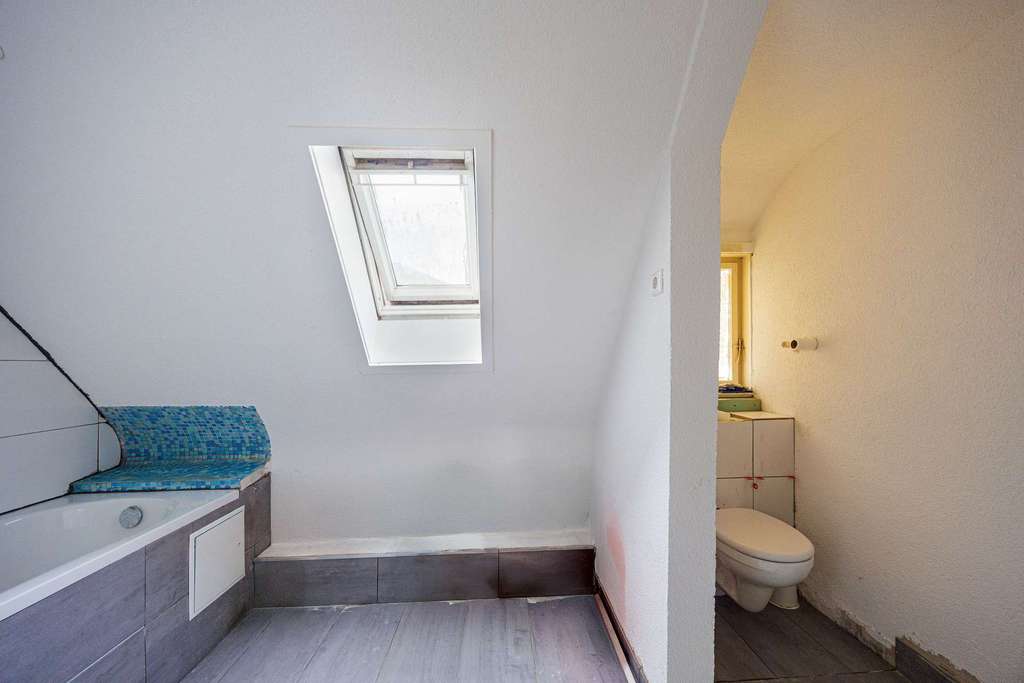 Immobilie in Besigheim - WEITBLICK: Helle Dachgeschosswohnung mit Wohlfühl-Charakter! - Bild 3