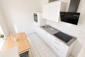 Top-Lage: Charmante 2-Zimmer-Wohnung mit Balkon + EBK im grünen Pankow - bezugsfrei! – Florastraße 65, 13187 Pankow (Ortsteil), Berlin – Vorschaubild 3