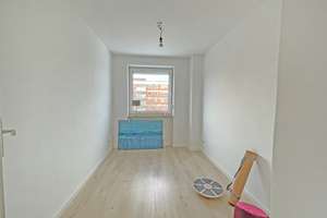 Modern, hell, ruhig - 2,5-Zi-Whg. mit Westbalkon direkt an der U3 – Die vollständige Adresse der Immobilie erhältst du vom Anbieter., 81475 Fürstenried-West, München – Vorschaubild 7