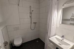 Geschmackvolle 1-Zimmer-Wohnung mit gehobener Innenausstattung mit Balkon in Berlin Kreuzberg – Eylauerstr. 15a, 10965 Berlin – Vorschaubild 2