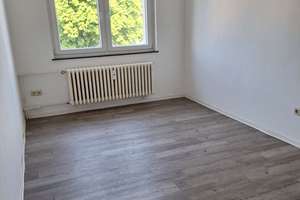 Gut geschnittene, helle 3-Raum-Wohnung mit Balkon in Geestemünde – Schillerstr. 81, 27570 Geestemünde, Bremerhaven – Vorschaubild 4