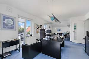 Top gepflegtes Einfamilienhaus mit viel Platz in einer der besten Lagen des Ingolstädter Südwestens! – Die vollständige Adresse der Immobilie erhältst du vom Anbieter., 85051 Südwest, Ingolstadt – Vorschaubild 37