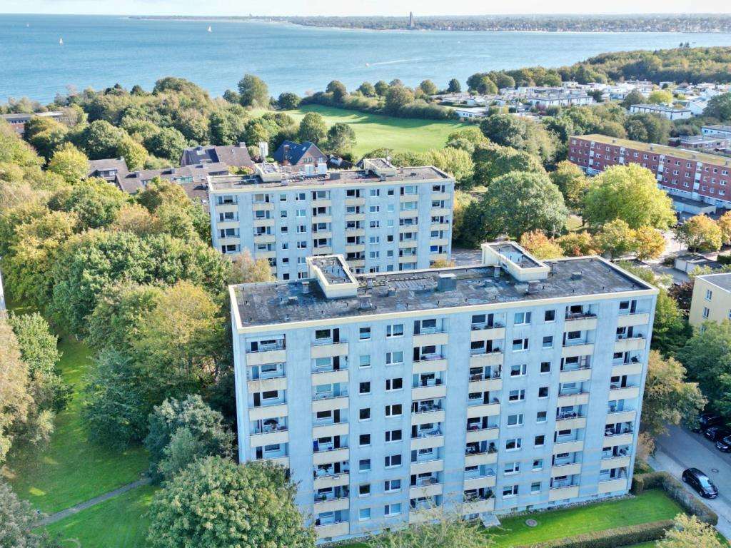 Freie Wohnung mit Renovierungsbedarf in Schilksee, Kiel – Bild 1