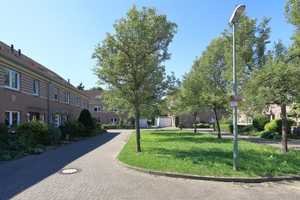 Rd. 132 m² Wohn-/Nutzfläche bietet diese top gepflegte DHH mit schönem Garten in beliebter Wohnlage – Essen – Vorschaubild 3