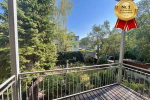 Neu & In Renovierung! Wohnen in der Neustadt mit Balkon und neuer Einbauküche