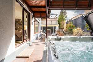 Großzügiges EFH nahe Frankfurt | 10 Zimmer, Garten, Kamin, ideal für Familien & Expats