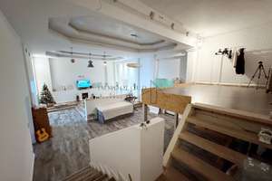 Außergewöhnliches Loft in ehemaligem Kino – Kreatives Wohnen in Bad Cannstatt