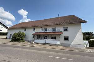 Erstklassiges Bauernhaus auf großem Grundstück und mit frischem Bauvorbescheid zum weiteren Ausbau – Wolfegger Straße 9, 88364 Wolfegg – Vorschaubild 3