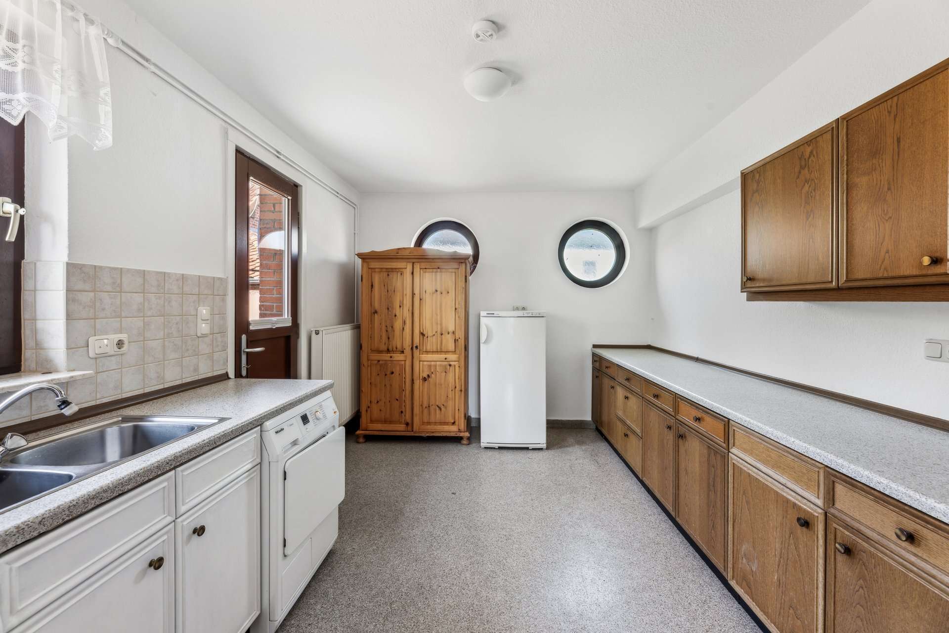 Immobilie in Tönning - Perfekt um den Anker zu werfen! | Gemütliches Einfamilienhaus direkt am historischen Hafen - Bild 12