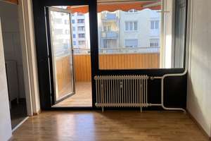 4,5-Zimmer Wohnung mit großem Balkon im 3. OG; inkl. TG in Stuttgart, von privat, ohne Makler! – Die vollständige Adresse der Immobilie erhältst du vom Anbieter., 70569 Lauchäcker, Stuttgart – Vorschaubild 3