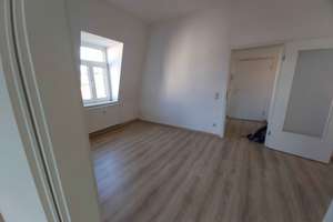 2-Raum Wohnung im Mansardgeschoss – Reisewitzer Str. 72, 1159 Löbtau-Süd, Dresden – Vorschaubild 2