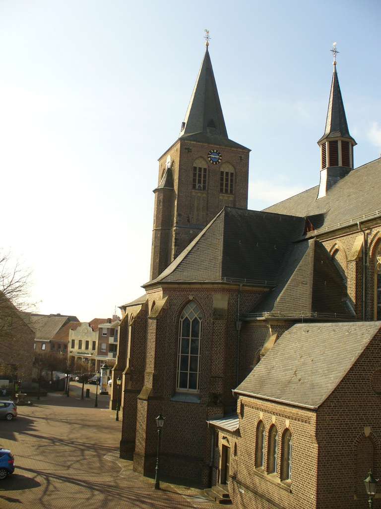 Immobilie in Korschenbroich - Wohn- und Geschäftshaus im Ortskern von Korschenbroich, Wohnung bezugsfrei - Bild 2