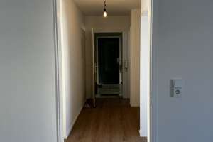Apartment in Augsburg: Zwei-Zimmer-Wohnung mit Balkon in der Neuburger Straße – Die vollständige Adresse der Immobilie erhältst du vom Anbieter., 86152 Lechhausen-West, Augsburg – Vorschaubild 9