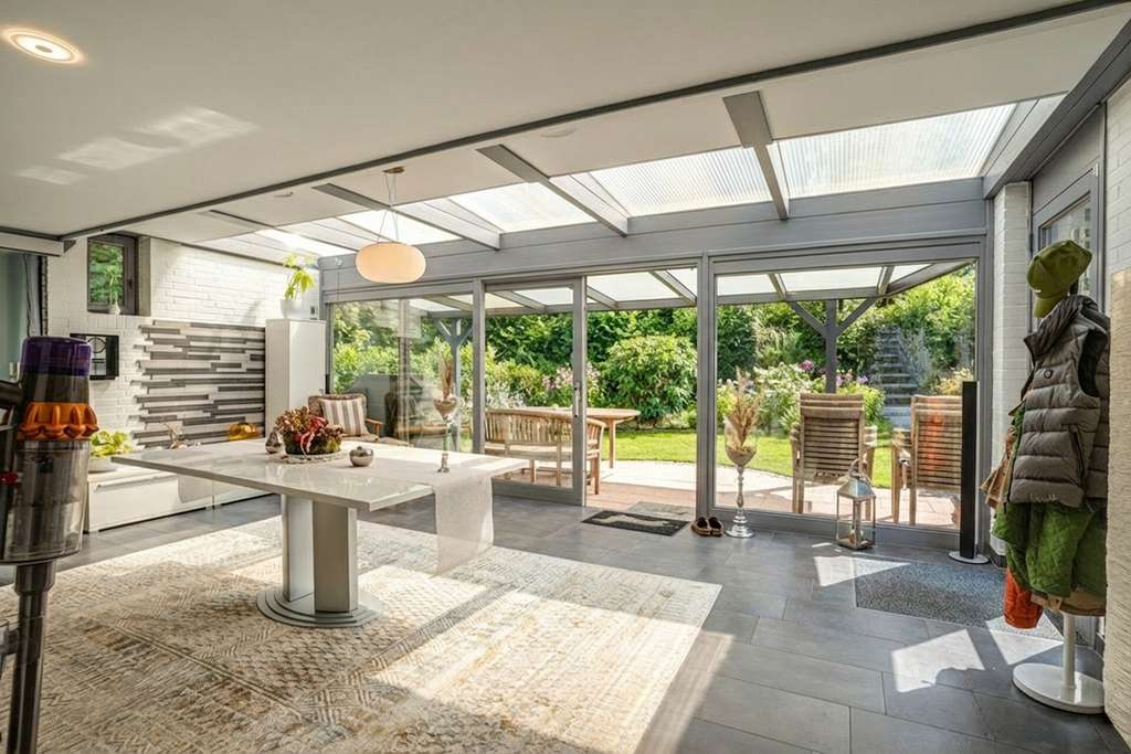 Immobilie in Borgwedel - Traumhaus mit Schleiblick! Idyllische Toplage zwischen Feld & Wasser! Nur wenige Schritte zum Hafen! - Bild 4