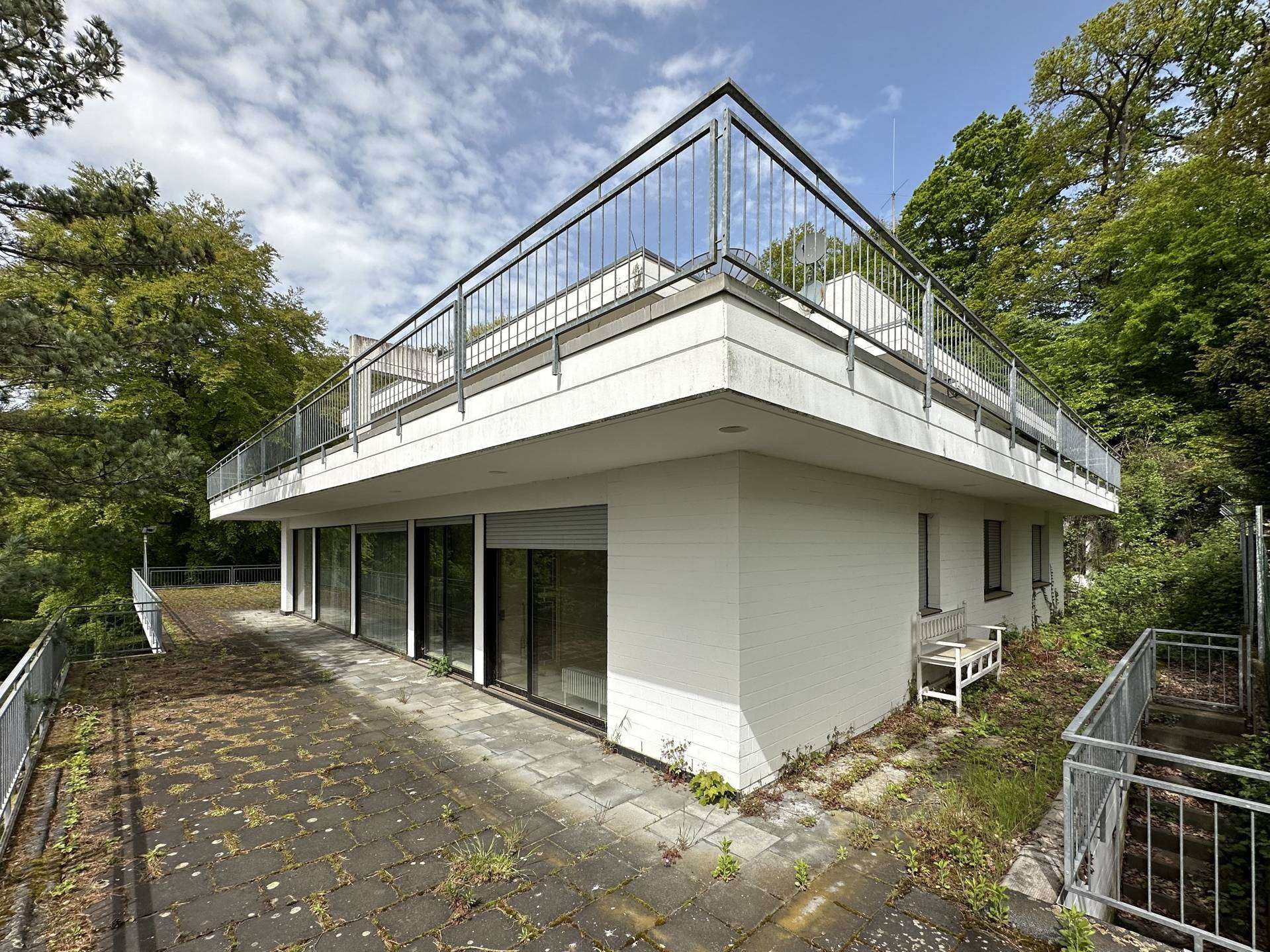 Anwesen der 1970er Jahre in TOP Hanglage Bad Godesberg, Sanierungsobjekt mit Entwicklungspotential, Bonn – Bild 2