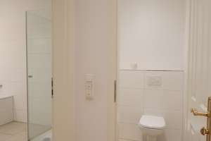 Bezugsfreie 4-Zimmer-Altbauwohnung in Charlottenburg – Die vollständige Adresse der Immobilie erhältst du vom Anbieter., 10627 Charlottenburg, Berlin – Vorschaubild 12