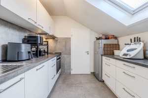 **RESERVIERT** Investmentchance: Attraktives 6-Familienhaus mit 6 Einzelgaragen in ruhiger Wohnlage – Ludwigsburg (Kreis) – Vorschaubild 7